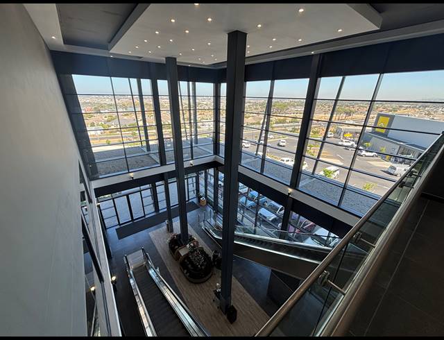 942M² OFFICE TO LET IN SIR LOWRYS PASS